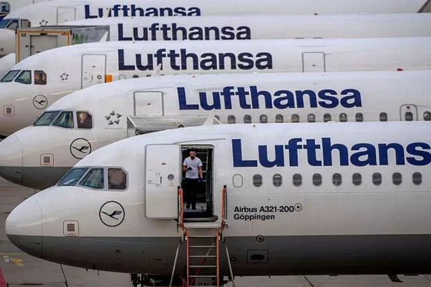 Tehrandan Frankfurta uçan təyyarədə iranlının meyiti tapıldı